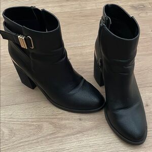 Elegant Black Ankle Boots